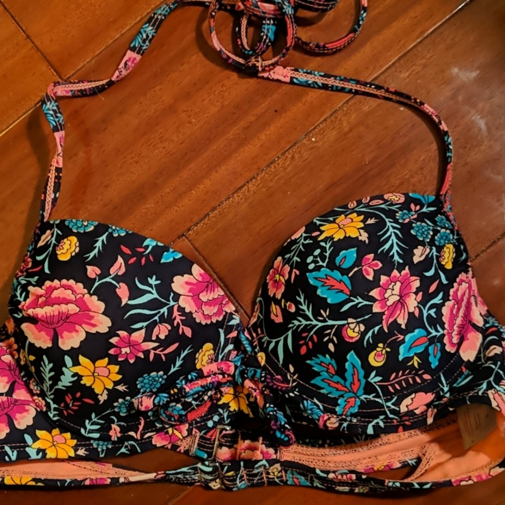 Push-up Bikini size M
